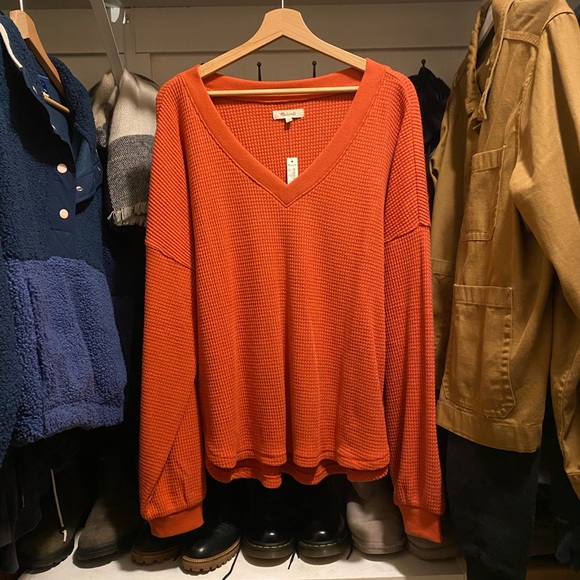 Waffle Knit V-Neck Long-Sleeve Sweater - Picture 3 of 7